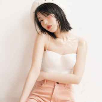浜辺美波　谷間 浜辺美波の乳谷間！【画像】ビキニ乳を披露！ | エンタメ追いかけブログ - 楽天ブログ